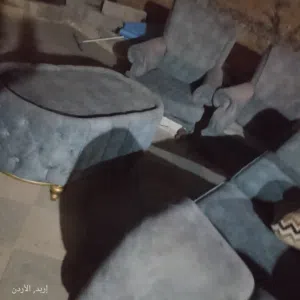 طقم كنب بحاجه لشغل