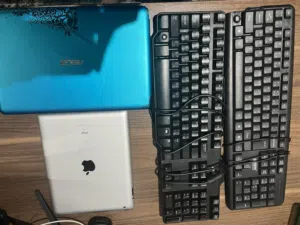 مجموعة أغراض للبيع