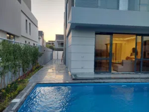 فيلا مفروشه للايجار اليومي والشهري بحمام سباحة الشيخ زايد