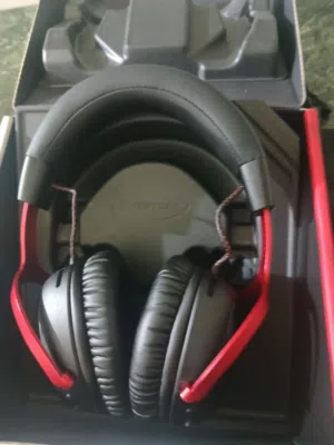 سماعة HyperX Cloud III S لاسلكية – حالة جديده تماماً