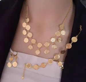 سنسال ذهب مع حلق مع اسوار مع خاتم طقم روسي