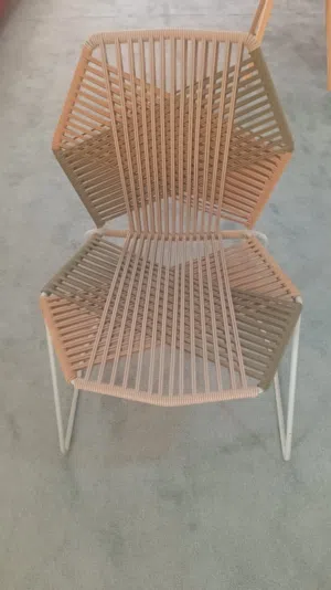 طاولات وكراسي