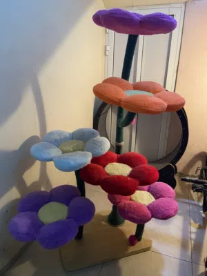 شجرة خدش ولعب للقطط