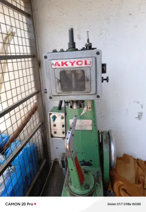 ماكنة Akyol لحياكة الأحذية