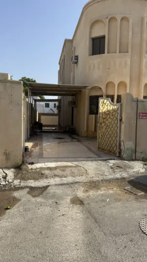 400 m2 4 Bedrooms Townhouse for Rent in Muscat Seeb