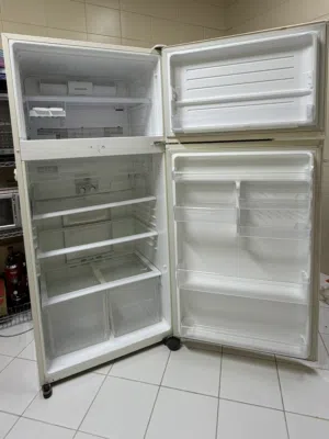 ثلاجة شارب 650 لتر / Sharp fridge 650L