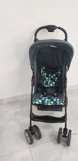 عربة اطفال