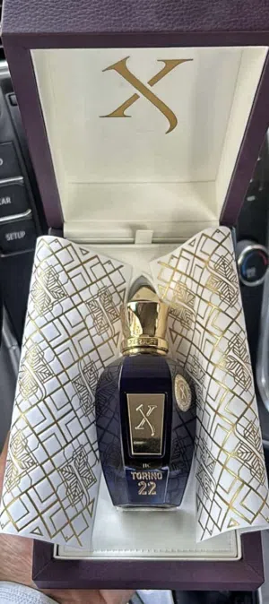 زيرجوف تورينو 22 . مستخدم رشات بسيطه . أصلي 100٪ . عطر صيفيي وريحه عجيبه ورهيبه جداا . انصح بتجربته