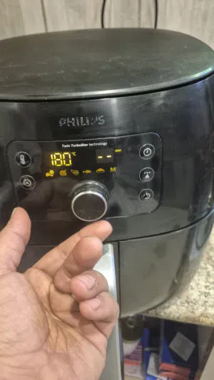 مقلاة هوائية فيليبس بريميوم مجانا للمحتاج