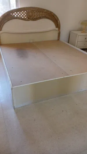 غرفة نوم خشب زان للبيع