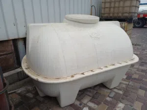 للبيع تانكي 2000 لتر