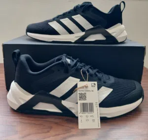 كوتشي Dropset Control Trainer Adidas المقاس: 42 2/3 بالكرتونه الأصلية