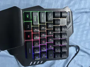 كيبورد صغير RGB بنشبك على التلفون للبيع