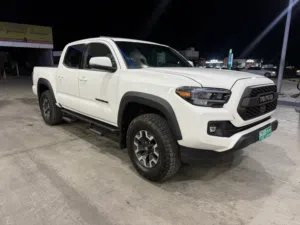 تاكوما TRD Off-road موديل 2023 (دفلوك ونظام الزحف وفتحة سقف) بحالة الوكالة