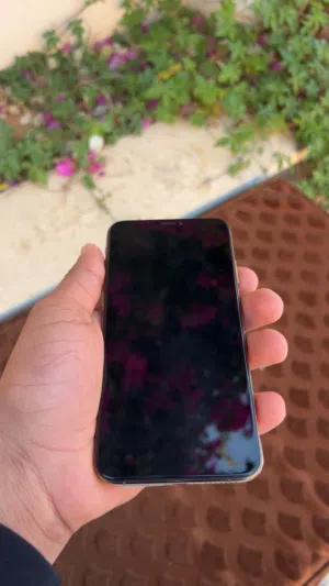 Apple iPhone XS Max 64 GB in Tripoli