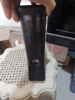 السلام عليكم جهاز أكس بوكس 360 للبيع  كامل ملحقات مع 200 لعبه 