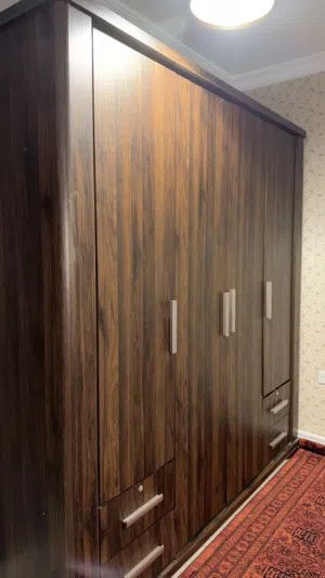 سرير مع كبت دولاب 4 درف من مكي للاثاث
