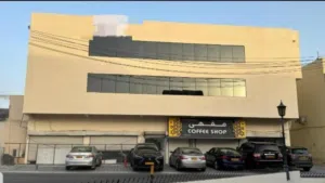 للايجار معرض كبير و ممتاز في الوادي الكبير مقابل نستوا هايبر ماركت