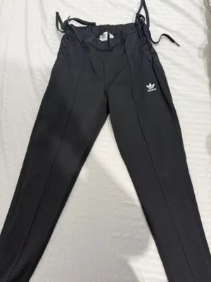 Adidas pants like new