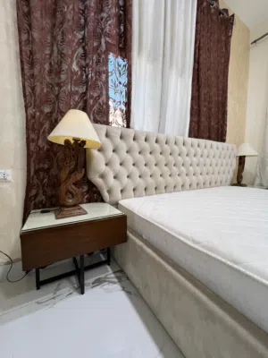 غرفة نوم ماستر تصميم حديث خشب لاتية قشرة بلوط ماركة ميداس ، بحال الوكالة