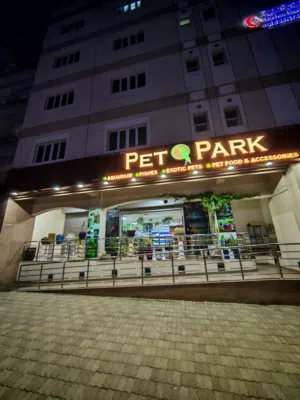 1500 ft² . Landlord4