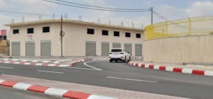 مخازن مكونة من طابقين - مساحات متعددة في اريحا شارع عمان الرئيسي قرب الاستراحة