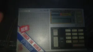 للبيع راديو سوني كلاسيكي Sony ICF-7600D نوادر (بحاجة لصيانة بسيطة)