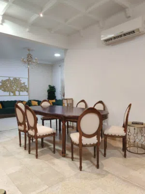 طاولة طعام للبيع