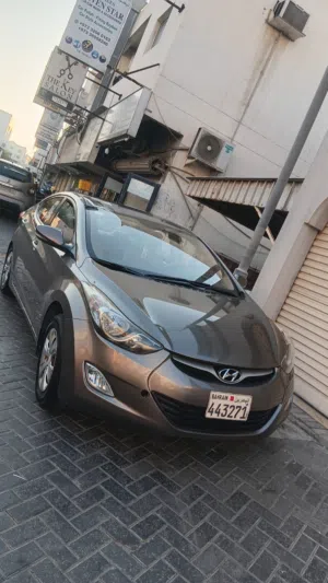 Hyundai elentra  2013