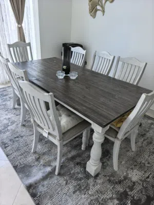 Dinning table for sale