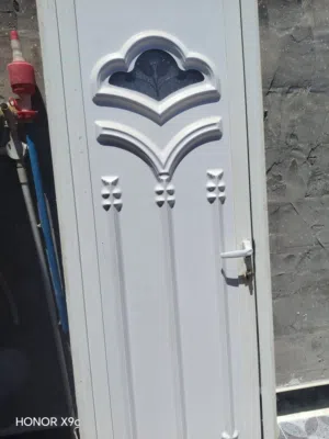 باب مستعمل نضيف وفعال ب120