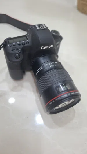 camera canon EOS 6D MARK II