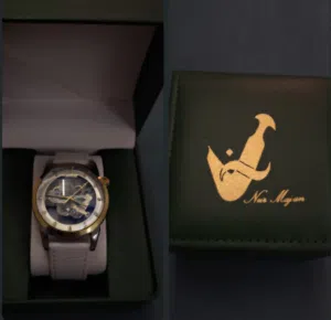 ساعة نور مجان