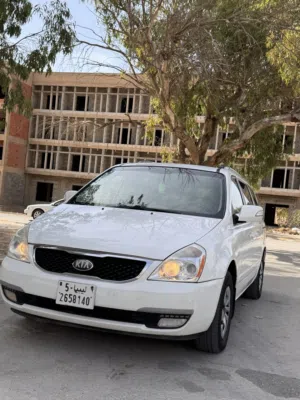 Used Kia Sedona in Tripoli