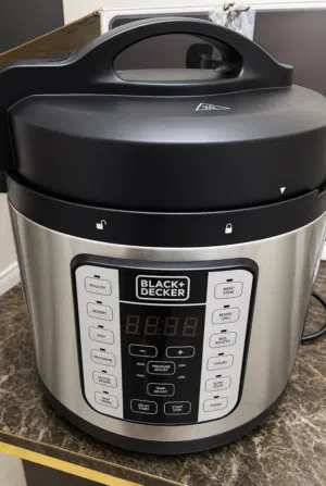 للبيع حلة ضغط كهربائية Black+Decker – 6 لتر – 1000 وات