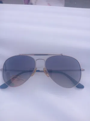 نظارة شمسية  راي بان أفياتور (Ray-Ban Aviator) بإ..جدة