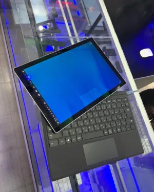 =>للدكاتره والموظفين لابتوب وتابلت قابل للفصل بمعالج قوي i5 وهاردسك SSD شاشه لمس بدقه 2k