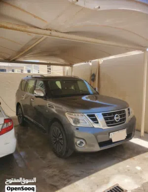 نيسان باترول بلاتنيوم 2015 للبيع بدون صبغ او حادث بحالة ممتازة