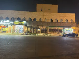 اعلان معرض للايجار صلاله الجديدة عند مسجد الهدى