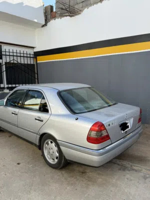 مرسيدس E280