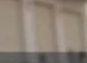 محلات مع بدروم للايجار شارع كبير الاصبحي  امام صاله اظفره قريب سوق المقالح وسكاي مول وشارع الخمسبن