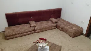 جالس لي البيع