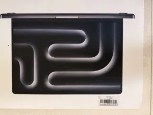 MacBook Pro M5 – 16GB RAM / 512GB SSD – Like New