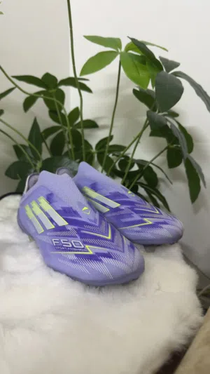 حذاء براغي f50