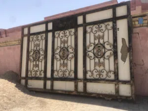 باب سلايت للبيع