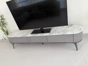 I only used this TV stand for two months. I bought it for AED 1,400 and I’m selling it for AED 700