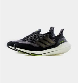 The Adidas Ultraboost 21 is the perfect shoe that combines fashion and performance.  Featuring a two