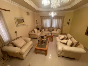 بيع اثاث منزل بحالة ممتازة