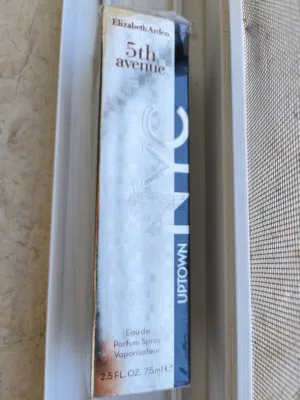 عطر نسائي للبيع