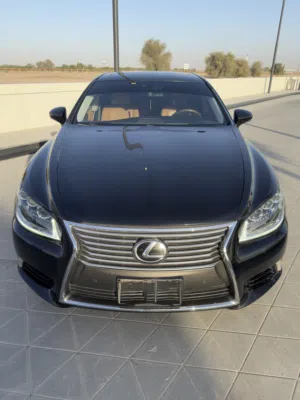 Lexus LS460 (2015) Amrican space